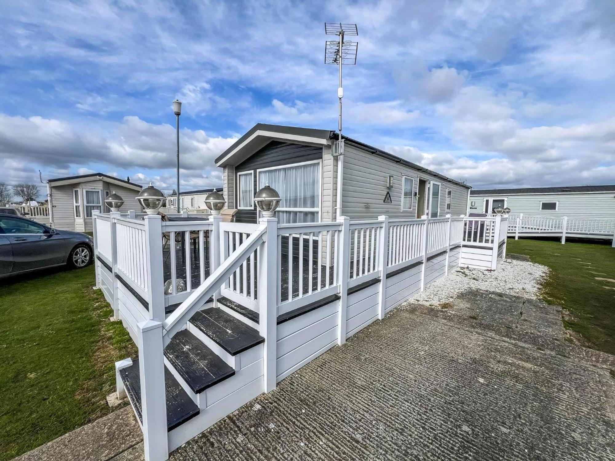 Modern 6 Berth Caravan With Wifi At St Osyth Beach In Essex Ref 28008Pm Clacton-on-Sea Exterior foto